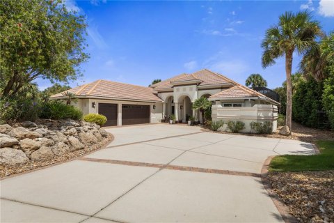 House in Palm Coast, Florida 4 bedrooms, 402.55 sq.m. № 2361476