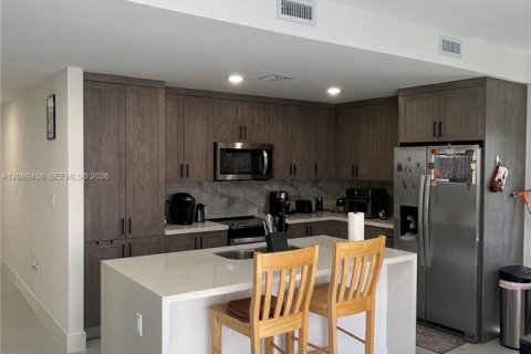 Casa en venta en Florida City, Florida, 5 dormitorios, 168.15 m2 № 2370323 - foto 9