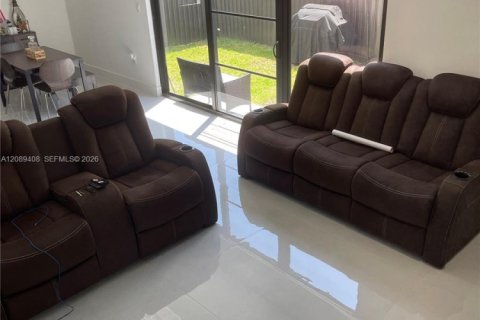 Casa en venta en Florida City, Florida, 5 dormitorios, 168.15 m2 № 2370323 - foto 18