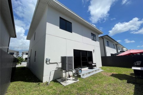 Casa en venta en Florida City, Florida, 5 dormitorios, 168.15 m2 № 2370323 - foto 22