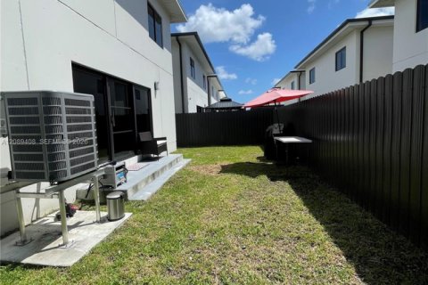 Casa en venta en Florida City, Florida, 5 dormitorios, 168.15 m2 № 2370323 - foto 23