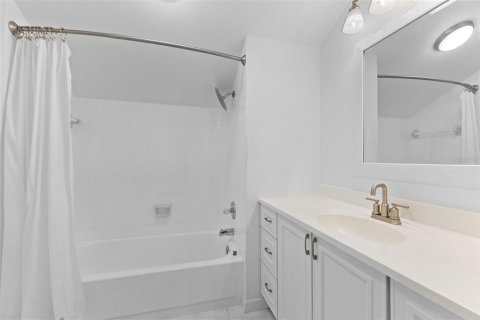 Touwnhouse à vendre à Tampa, Floride: 3 chambres, 188.78 m2 № 1909579 - photo 20