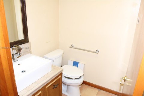 Commercial property in Sunrise, Florida № 1875445 - photo 14