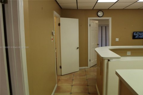 Commercial property in Sunrise, Florida № 1875445 - photo 30