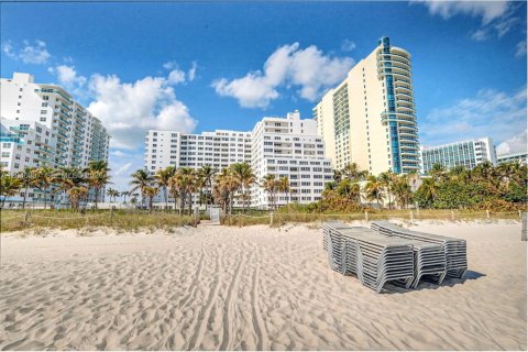 Condominio en venta en Miami Beach, Florida, 2 dormitorios, 125.42 m2 № 2185944 - foto 3