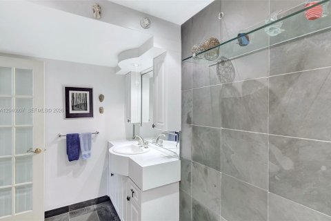 Condominio en venta en Miami Beach, Florida, 2 dormitorios, 125.42 m2 № 2185944 - foto 18
