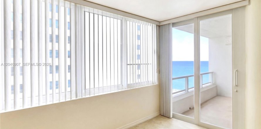 Condominio en Miami Beach, Florida, 2 dormitorios № 2185944