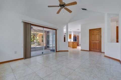 Купить виллу или дом в Деланд, Флорида 3 комнаты, 184.23м2, № 2358813 - фото 3
