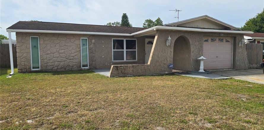 Casa en Port Richey, Florida 2 dormitorios, 80.55 m2 № 1903797