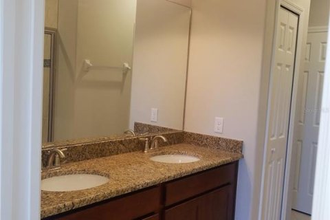 Townhouse in Groveland, Florida 3 bedrooms, 161.65 sq.m. № 2110254 - photo 8