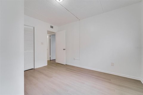 Copropriété à vendre à Tampa, Floride: 2 chambres, 88.26 m2 № 1901392 - photo 21