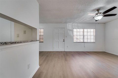 Copropriété à vendre à Tampa, Floride: 2 chambres, 88.26 m2 № 1901392 - photo 13