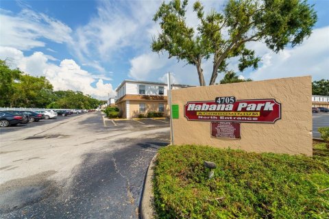 Copropriété à vendre à Tampa, Floride: 2 chambres, 88.26 m2 № 1901392 - photo 1