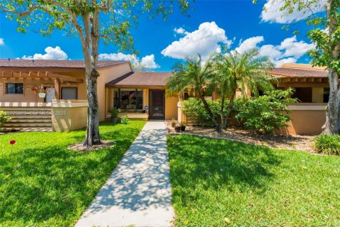 Casa en venta en Plantation, Florida, 2 dormitorios, 118.17 m2 № 2077902 - foto 3
