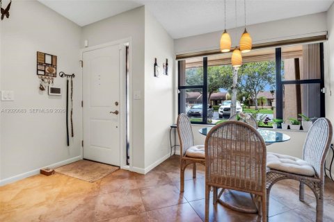 Casa en venta en Plantation, Florida, 2 dormitorios, 118.17 m2 № 2077902 - foto 9