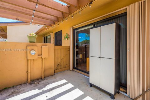 Casa en venta en Plantation, Florida, 2 dormitorios, 118.17 m2 № 2077902 - foto 7