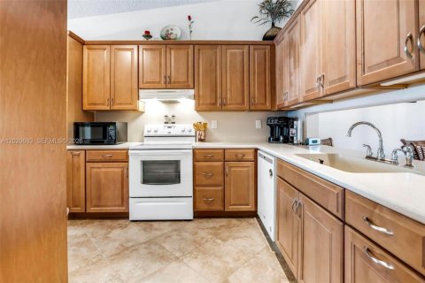 Casa en venta en Plantation, Florida, 2 dormitorios, 118.17 m2 № 2077902 - foto 16