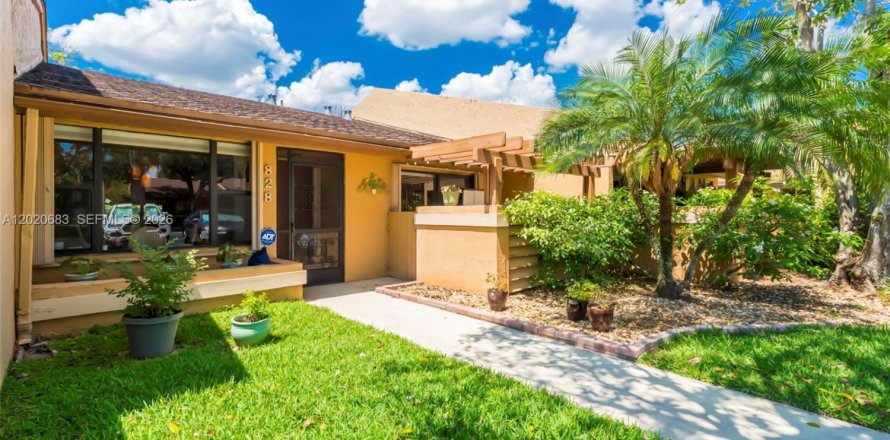 Casa en Plantation, Florida 2 dormitorios, 118.17 m2 № 2077902
