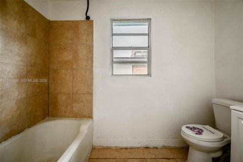 Propiedad comercial en venta en Miami, Florida, 142.6 m2 № 2072055 - foto 8
