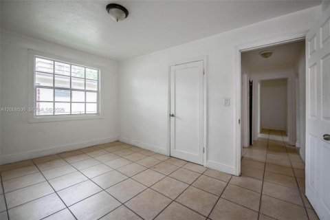 Propiedad comercial en venta en Miami, Florida, 142.6 m2 № 2072055 - foto 6