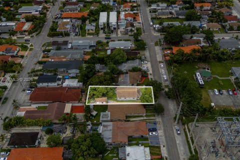 Propiedad comercial en venta en Miami, Florida, 142.6 m2 № 2072055 - foto 7
