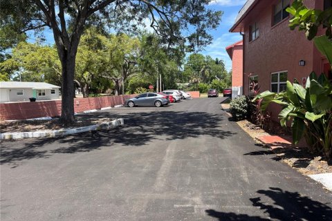 Copropriété à louer à Saint Petersburg, Floride: 1 chambre, 60.94 m2 № 2112417 - photo 14