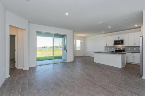 Casa en venta en Lake Wales, Florida, 4 dormitorios, 163.32 m2 № 1631461 - foto 7