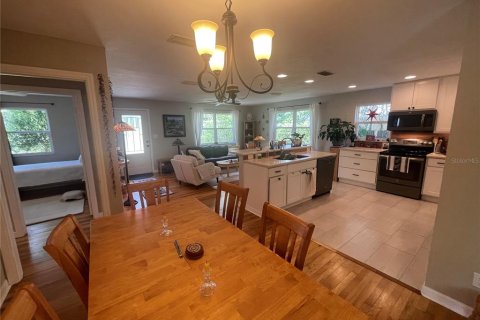 Villa ou maison à louer à Gainesville, Floride: 3 chambres, 134.34 m2 № 2157757 - photo 4