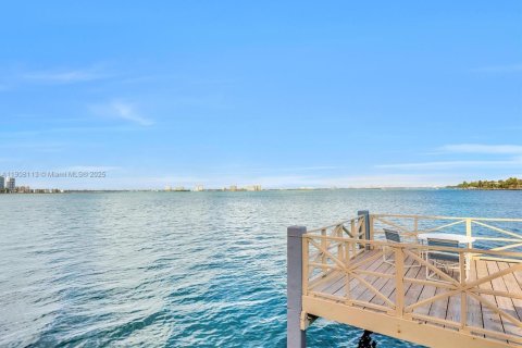 Copropriété à louer à North Bay Village, Floride: 53.6 m2 № 1967422 - photo 2