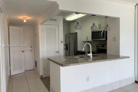 Copropriété à louer à North Bay Village, Floride: 53.6 m2 № 1967422 - photo 14