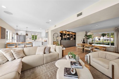 Villa ou maison à vendre à Miami Shores, Floride: 3 chambres, 119.57 m2 № 2064795 - photo 16