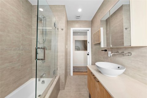 Villa ou maison à vendre à Miami Shores, Floride: 3 chambres, 119.57 m2 № 2064795 - photo 30