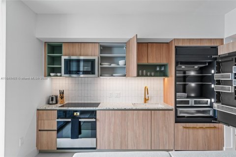 Condo in Miami, Florida, 2 bedrooms  № 1937548 - photo 21