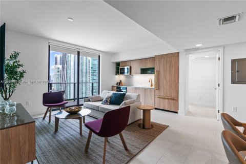Condo in Miami, Florida, 2 bedrooms  № 1937548 - photo 2