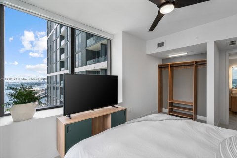 Condo in Miami, Florida, 2 bedrooms  № 1937548 - photo 5