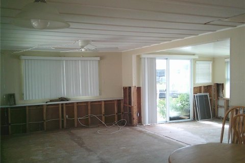 Terreno en venta en Saint Petersburg, Florida № 1912401 - foto 15