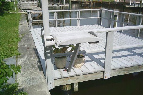 Terreno en venta en Saint Petersburg, Florida № 1912401 - foto 5