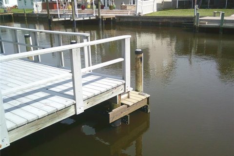 Terreno en venta en Saint Petersburg, Florida № 1912401 - foto 6