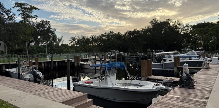 Touwnhouse à Fort Lauderdale, Floride 3 chambres, 215.9 m2 № 1831362