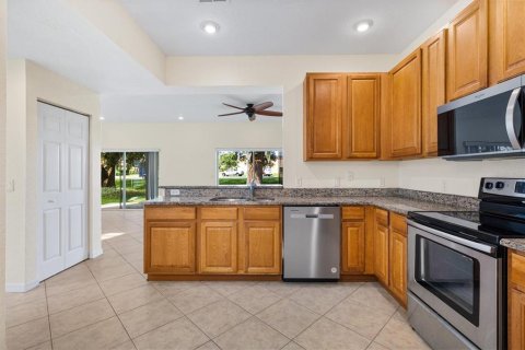 Villa ou maison à vendre à Oxford, Floride: 3 chambres, 168.62 m2 № 2430711 - photo 21