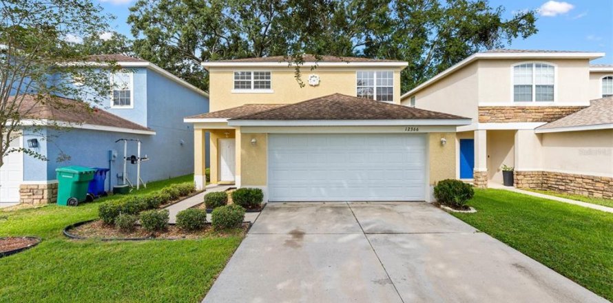 Villa ou maison à Oxford, Floride 3 chambres, 168.62 m2 № 2430711