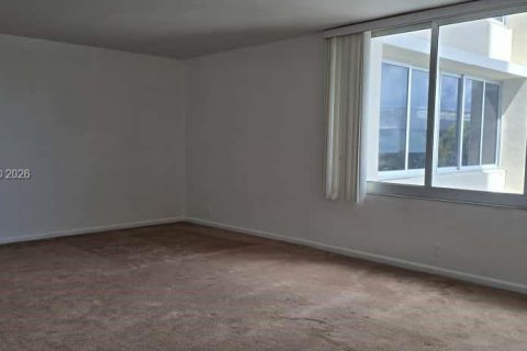 Снять в аренду кондоминиум в Майами-Бич, Флорида 63.17м2, № 1996713 - фото 13