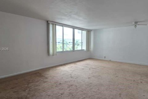 Снять в аренду кондоминиум в Майами-Бич, Флорида 63.17м2, № 1996713 - фото 11