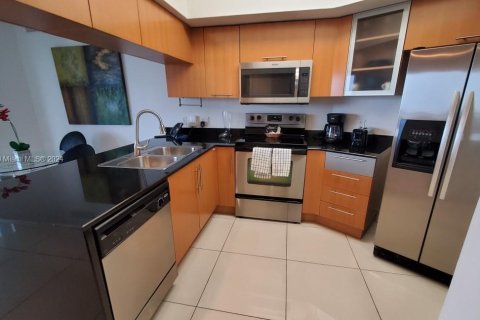 Condominio en venta en Miami, Florida, 2 dormitorios, 97.36 m2 № 1985532 - foto 2