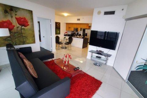 Condominio en venta en Miami, Florida, 2 dormitorios, 97.36 m2 № 1985532 - foto 3