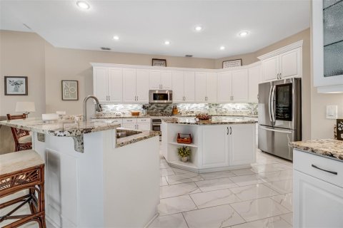 House in Palm Harbor, Florida 4 bedrooms, 305.93 sq.m. № 1846325 - photo 16