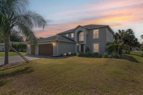 Villa ou maison à vendre à North Port, Floride: 5 chambres, 208.84 m2 № 1907693 - photo 1