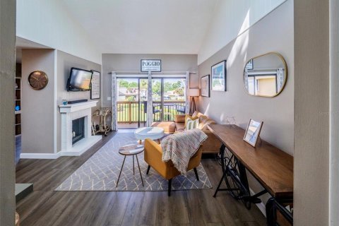 Condominio en venta en Mount Dora, Florida, 2 dormitorios, 99.5 m2 № 2116968 - foto 2
