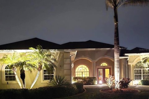 House in Port Charlotte, Florida 3 bedrooms, 236.71 sq.m. № 1568450 - photo 7