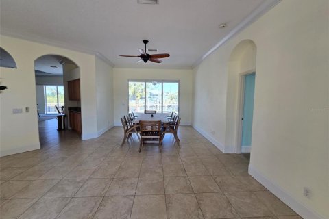 House in Port Charlotte, Florida 3 bedrooms, 236.71 sq.m. № 1568450 - photo 15
